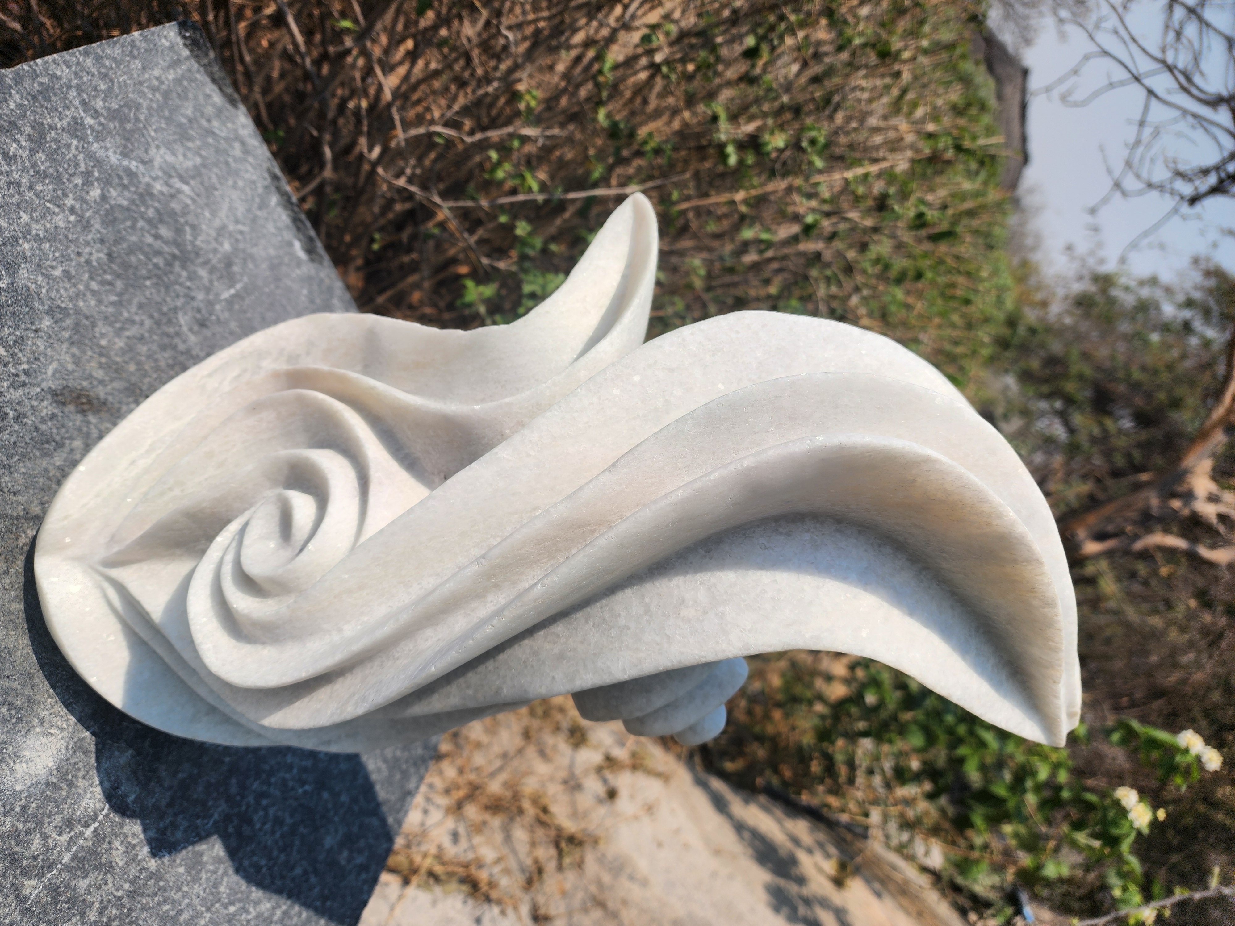 Family Bond — sculpture by ltayi Mupumha